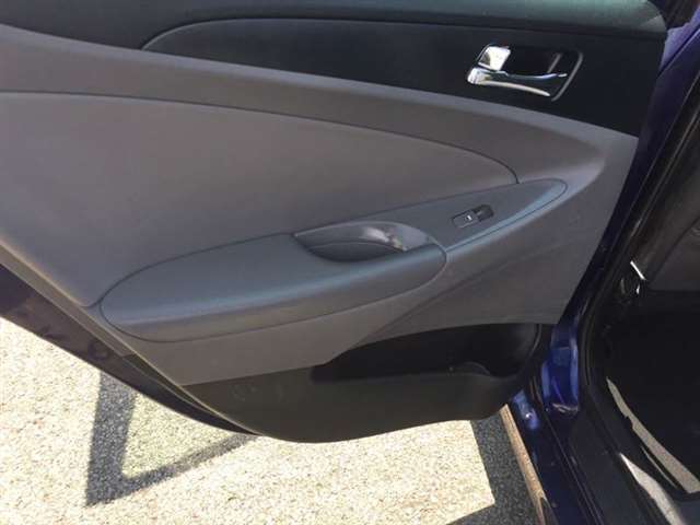 2012 Hyundai Sonata SE 4dr Sedan 6A